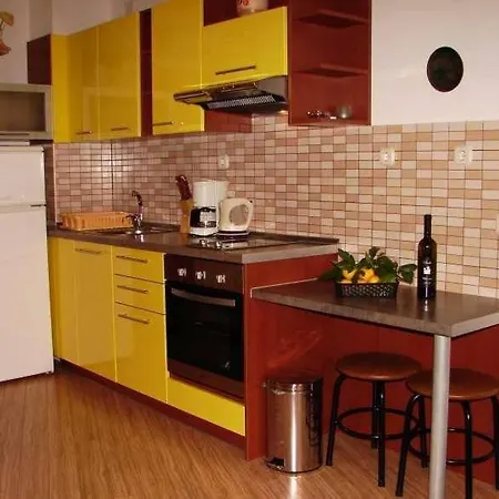 In With Sea View, Terrace, Air Conditioning, Wi-fi Apartment