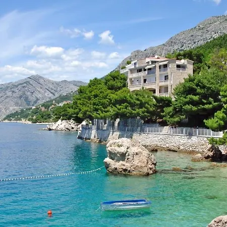 In With Sea View, Terrace, Air Conditioning, Wi-fi Apartment Brela